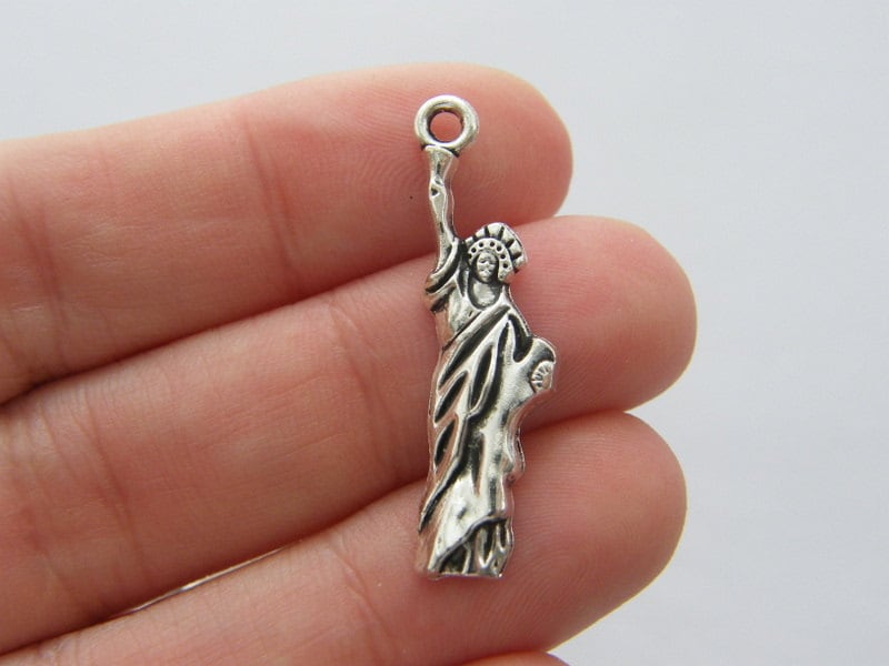 BULK 50 Statue of liberty charms antique silver tone WT33