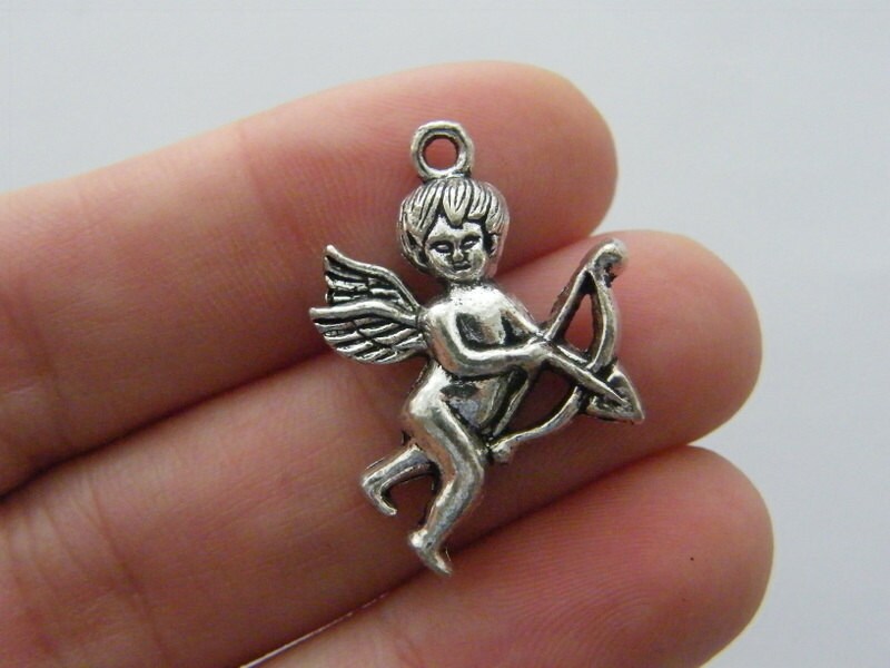 6 Angel Cupid charms antique silver tone AW118