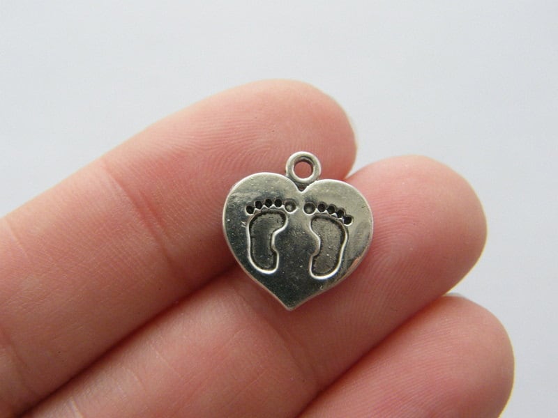 8 Heart footprints charms antique silver tone P591