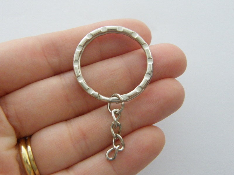 4 Key rings pattern 30mm with 25mm chain silver tone FS379
