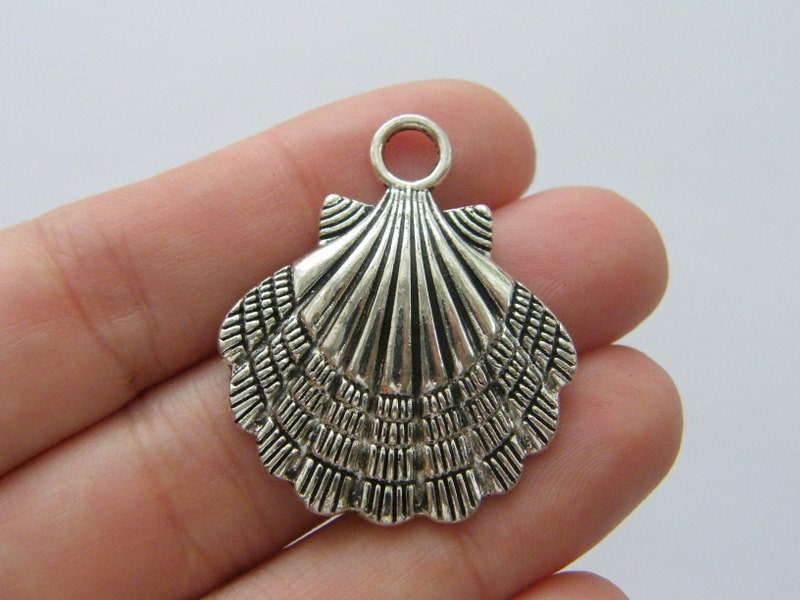 BULK 10 Shell scallop pendants antique silver tone FF244