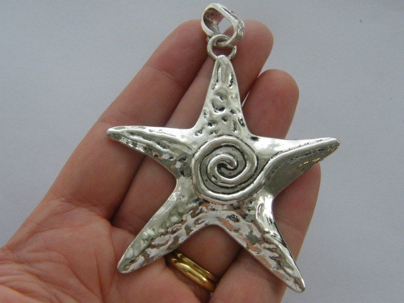 1  Starfish pendant antique silver tone BFM13