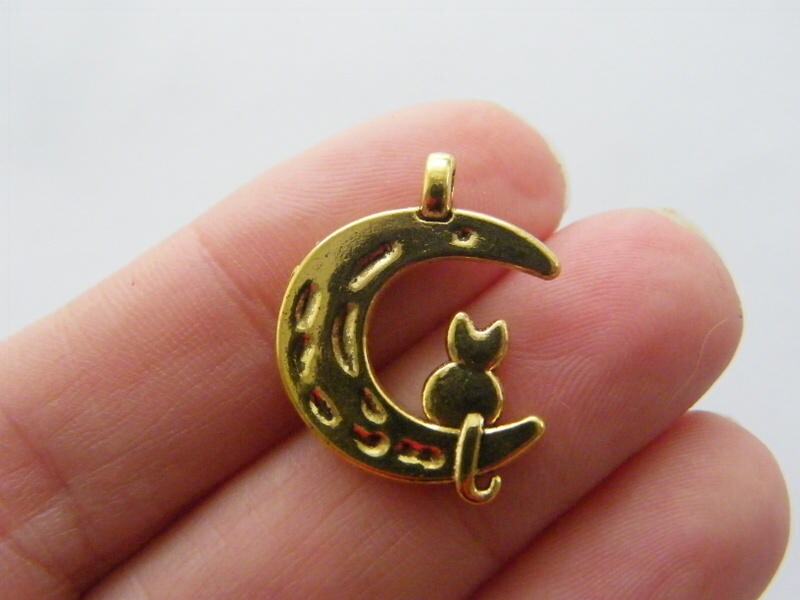 10 Cat moon charms gold tone A59