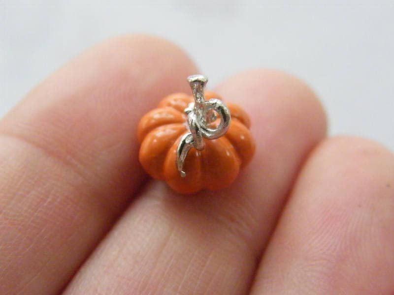 BULK 20 Pumpkin charms orange and  silver tone FD321