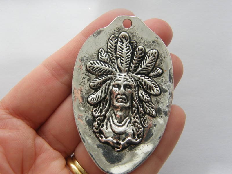 1 Native American charm antique silver tone WT28
