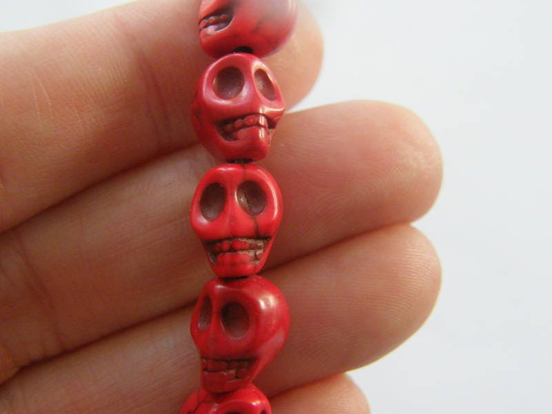 38 Red skull beads 10 x 8mm SK8