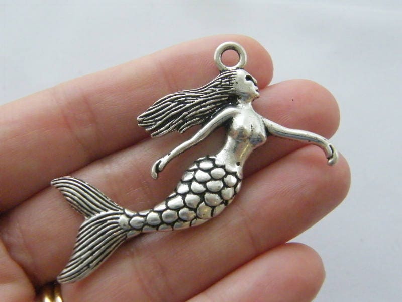 1 Mermaid charm antique silver tone FF658