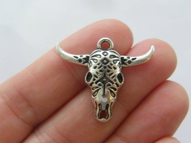 6 Cattle skull charms antique silver tone A774