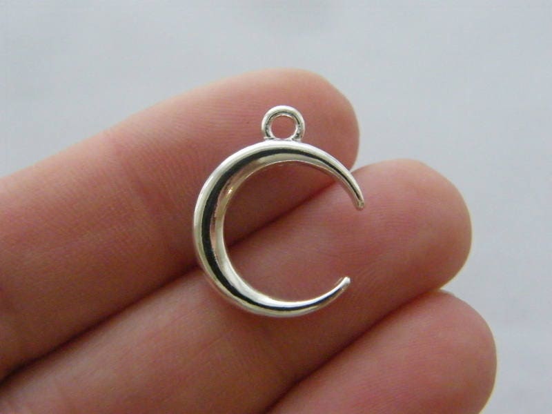6 Moon charms silver plated tone M36