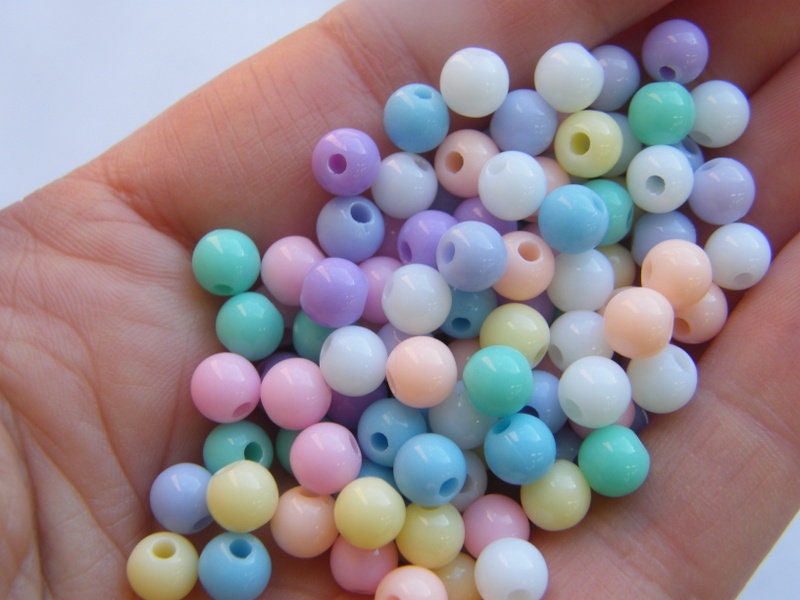 BULK 500 Random pastel coloured beads 6mm acrylic AB364