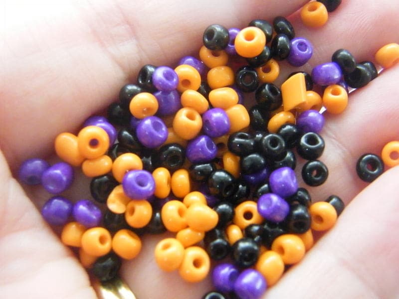 400 Halloween orange black purple glass seed beads SB29