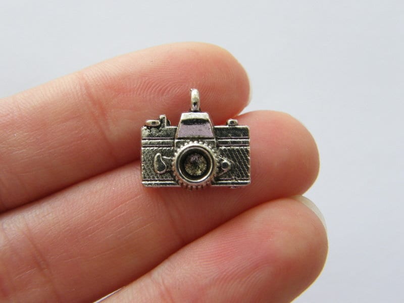 8 Camera charms antique silver tone P361