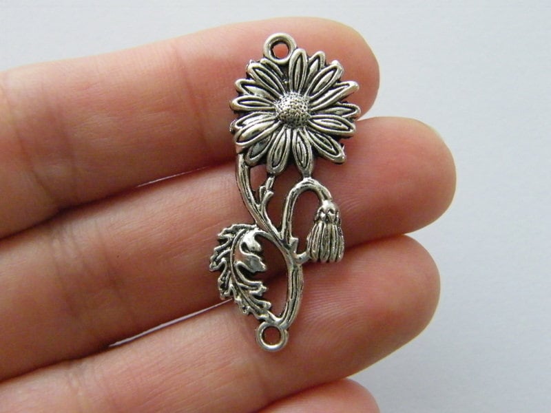8 Flower daisy connector charms antique silver tone F586