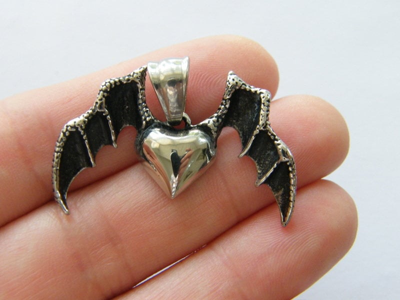1  Bat wing heart pendant antique silver tone stainless steel HC278