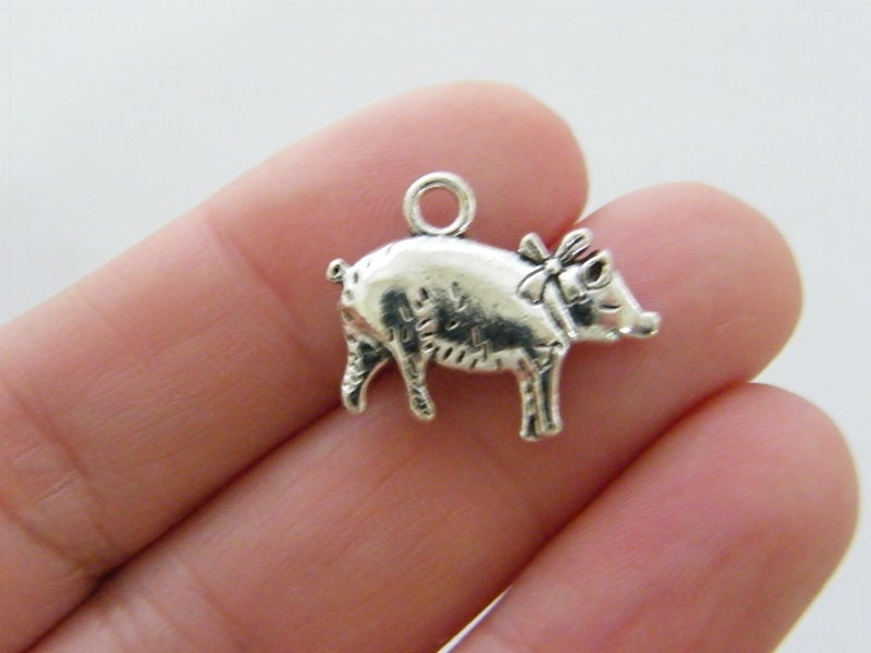 6 Pig charms antique silver tone A1032