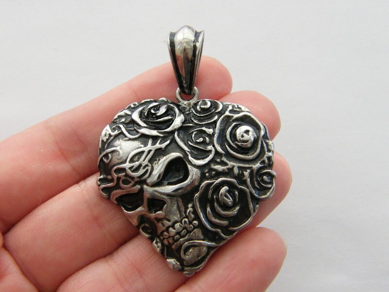 1 Skull heart roses charm antique silver tone stainless steel HC294