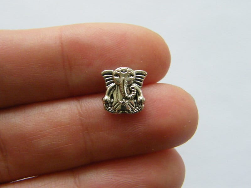 10 Elephant Ganesha bead antique silver tone R177