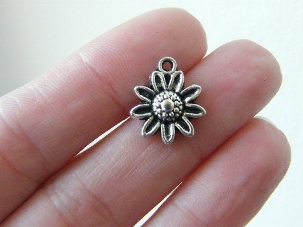 8 Daisy flower  charms antique silver tone F3