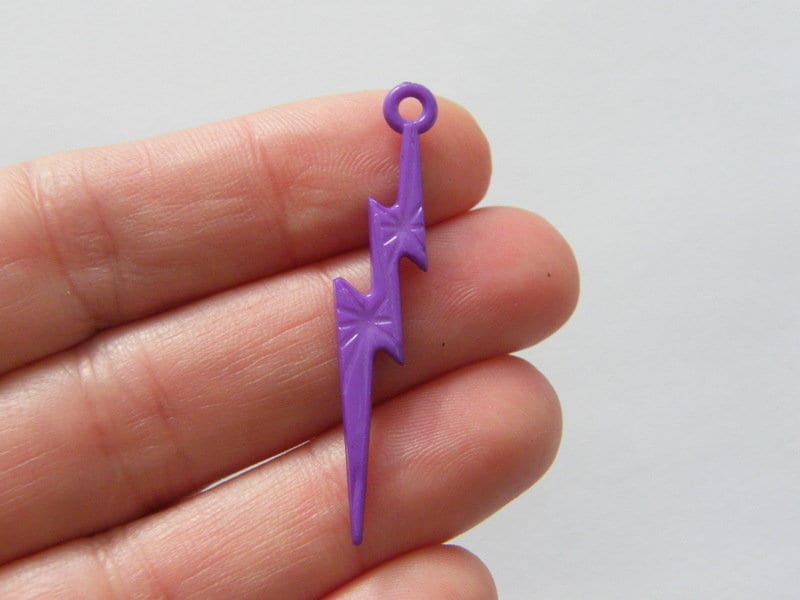 30 Purple acrylic lightning bolt pendants S187  - SALE 50% OFF