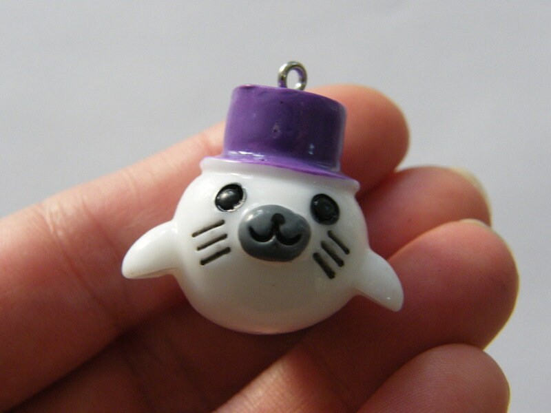 4 Seal pendants purple top hat resin FF522