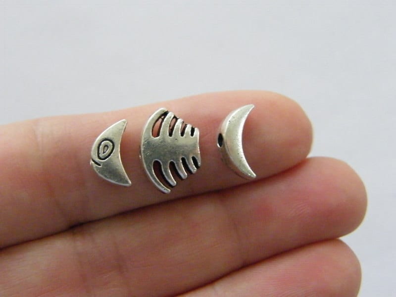 BULK 20 Fish bone spacer beads antique silver tone FF89