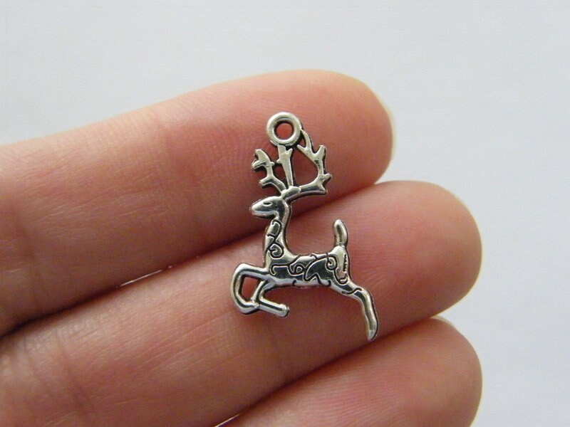 10 Reindeer charms antique silver tone CT10
