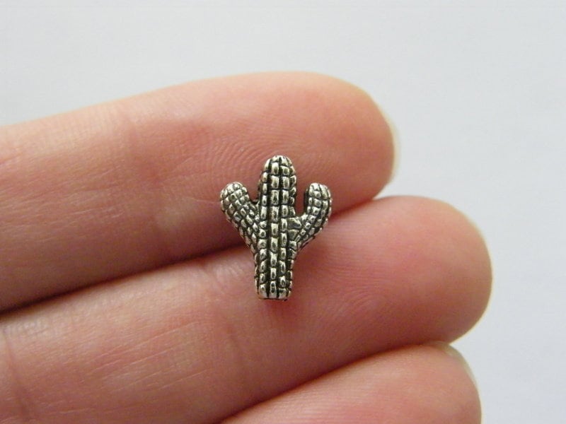 10 Cactus bead charms antique silver tone L44