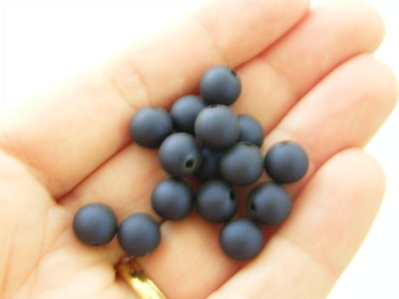 50  Royal blue 10mm beads B10