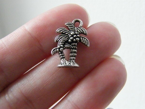 6 Palm tree charms antique silver tone T24