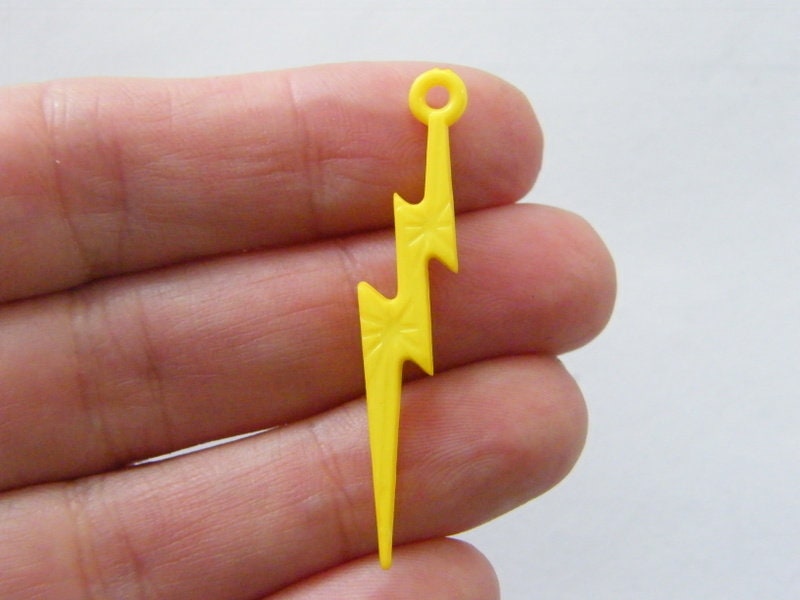30 Yellow acrylic lightning bolt pendants S193  - SALE 50% OFF