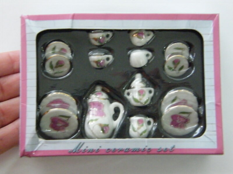 1 White and gold pink flower porcelain tea set 03C