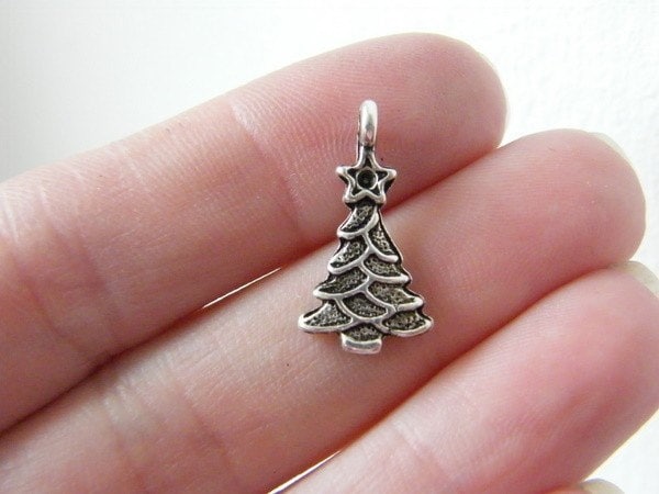 8 Christmas tree charms antique silver tone CT7