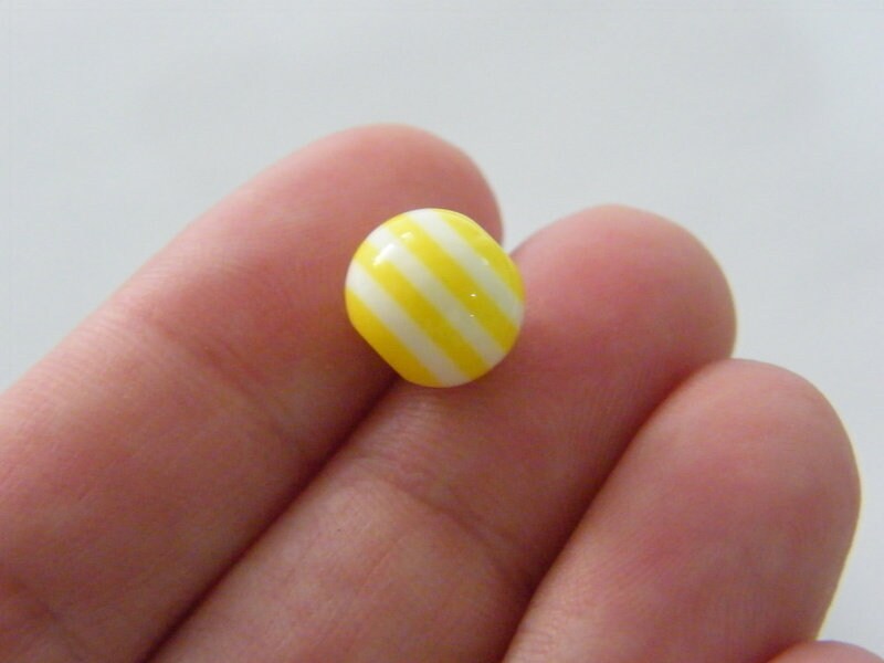 50 Yellow and white striped 10mm resin beads BB607 - SALE 50% OFF