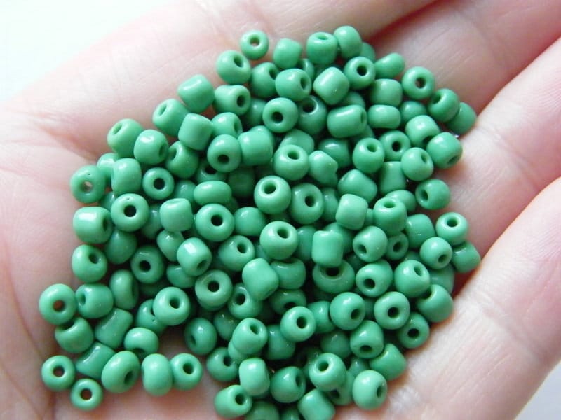 400 Green seed beads 4mm glass SB47 - SALE 50% OFF