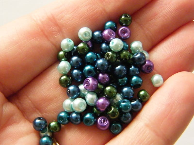 140 Mermaid beads mixed 4mm glass AB138