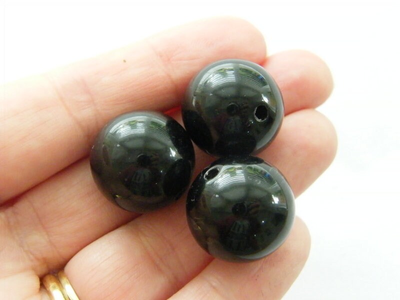 10 Black acrylic bubblegum 20mm beads AB588