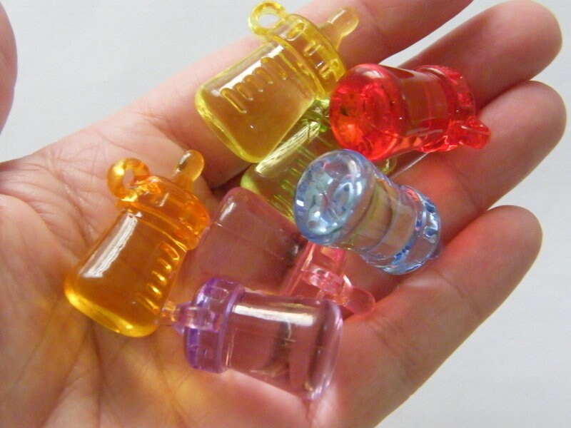 12 Baby bottle pendants random mixed acrylic P392