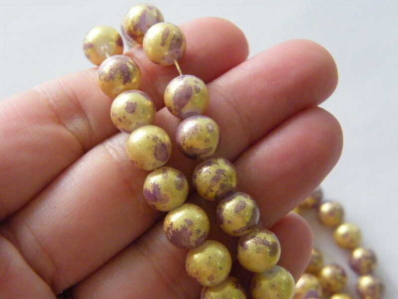 95 Gold and fuchsia glitter beads glass B187 - SALE 50% OFF