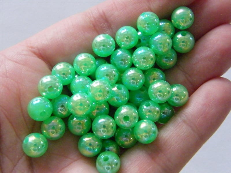 100 Green beads AB 8mm plastic AB110