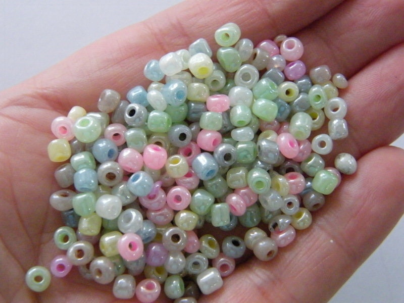 400 Dark pastel pearlized mixed random 4mm seed beads SBA011
