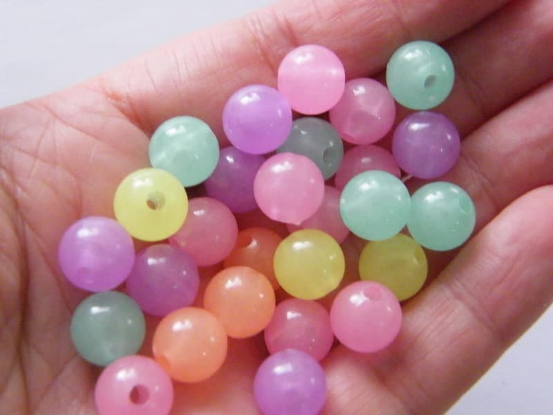 50 Glow in the dark round beads acrylic BB406 - SALE 50% OFF