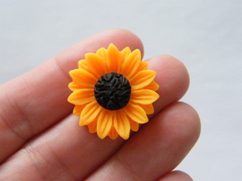 12 Sunflower flower embellishment cabochon orange brown resin F354