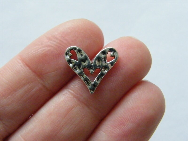 12 Heart connector charms antique silver tone H57