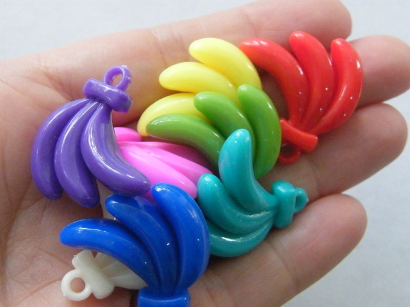 20 Bunch of bananas pendants random mixed plastic FD528 - SALE 50% OFF