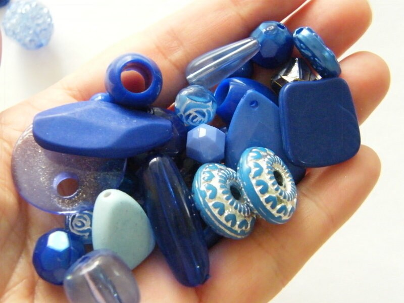 50 Mixed  blue acrylic beads BB728  - SALE 50% OFF