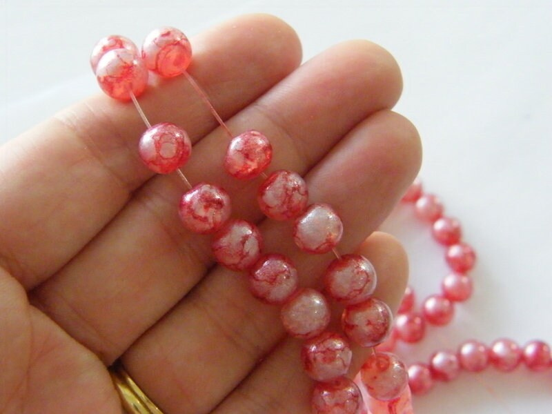 95 Wine red and silvery white glitter beads glass B187  - SALE 50% OFF