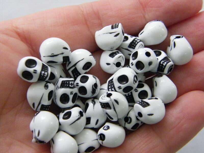 80 Skull beads white and black acrylic BB471