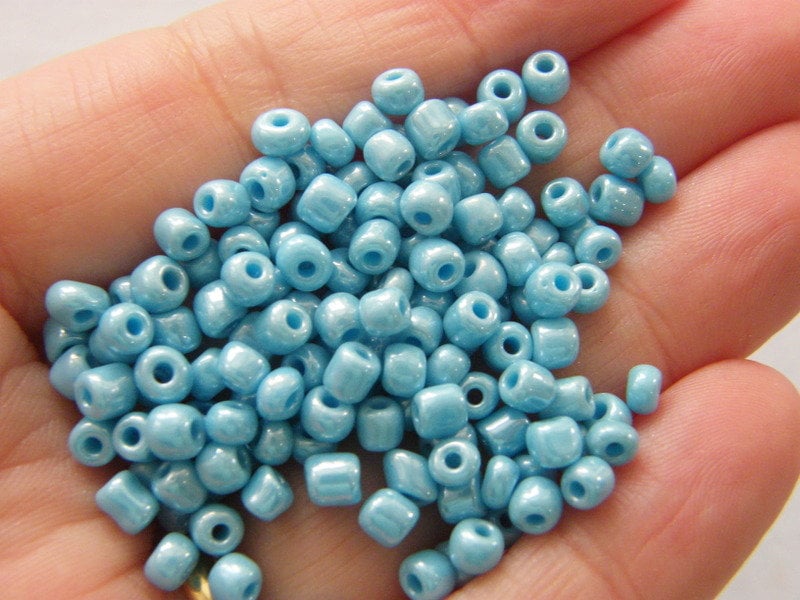 400 Light cyan lustered glass seed beads SB123