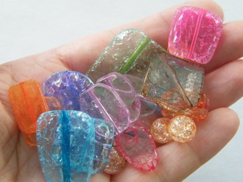 40 Assorted crackle mixed beads transparent acrylic BB697