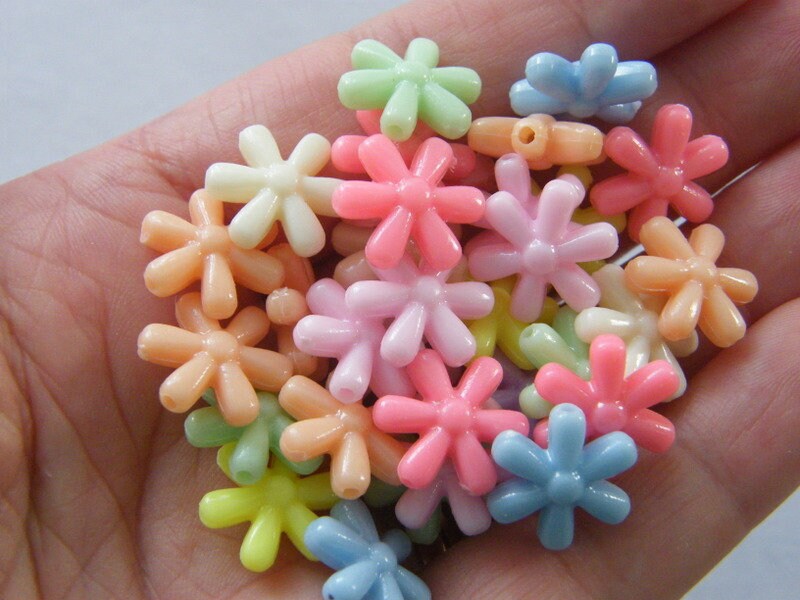 100 Flower beads pastel random mixed acrylic BB494  - SALE 50% OFF